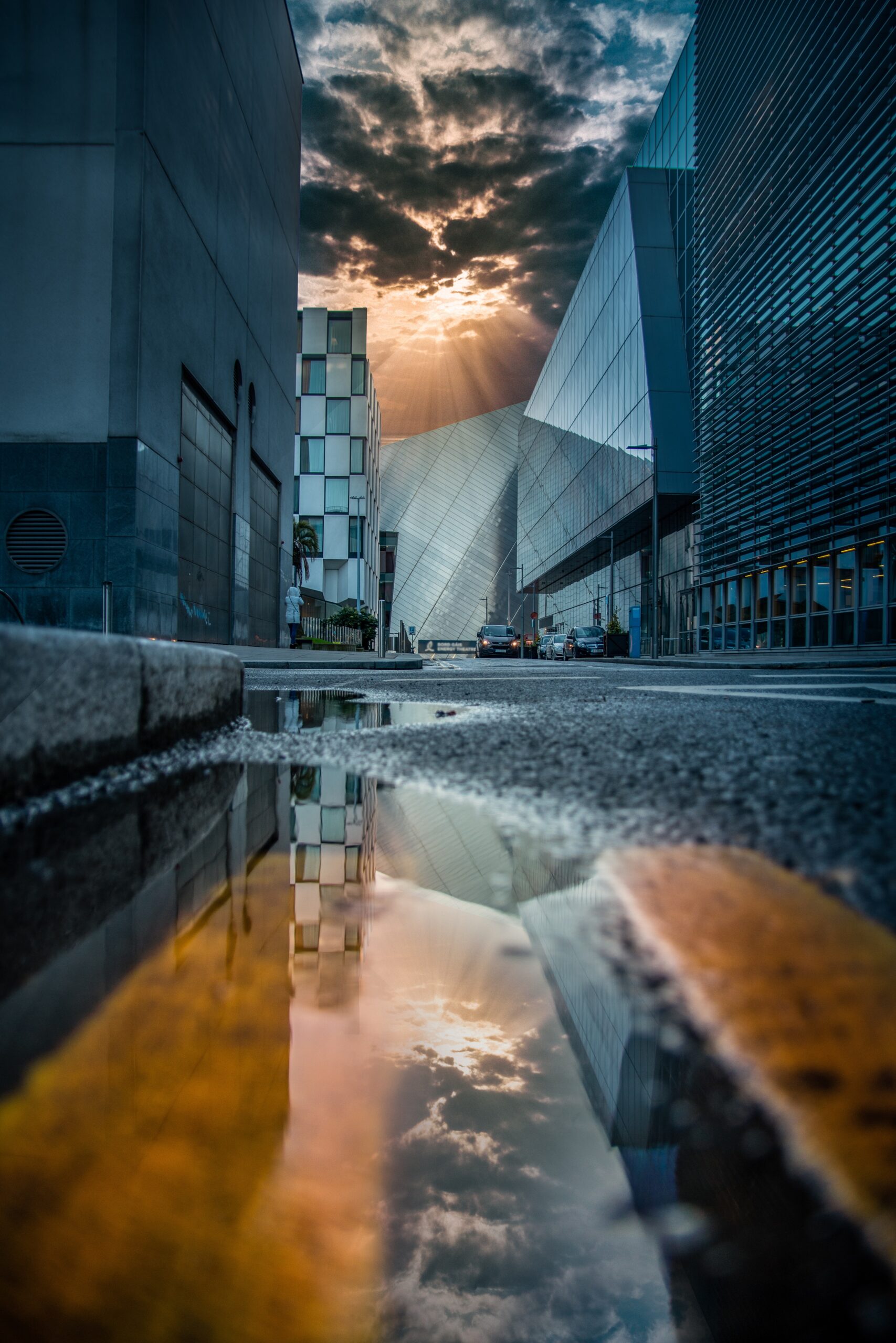 dublin-background-imagery-street-light-road-elysearch-recruitment-placement-bright-opportunities